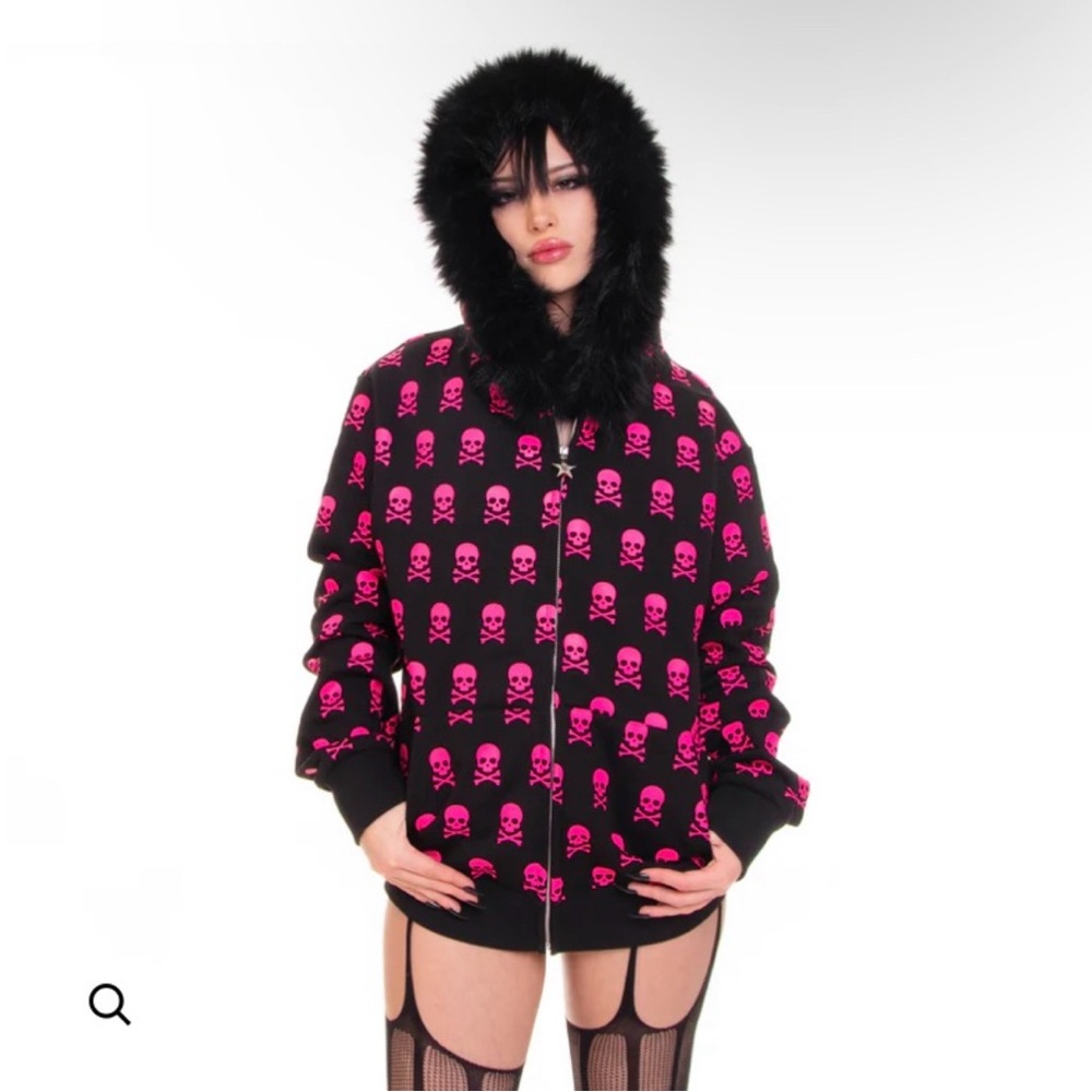 very rare Heaven sent deadstock pink and black skull hoodie with fur trim